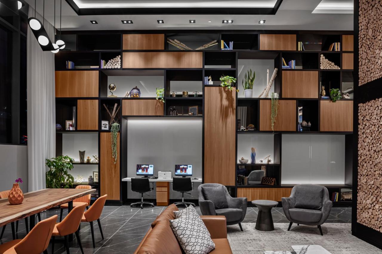 Four Points By Sheraton Flushing Нью-Йорк Экстерьер фото